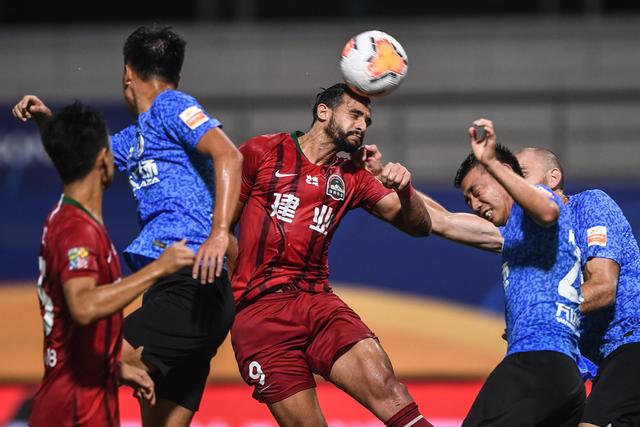 Shams：本周詹姆斯说服了家人同意从西海岸搬迁至东海岸